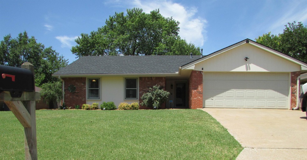 3313 3313 Kristin Ln, Duncan, OK 73533 - photo 1