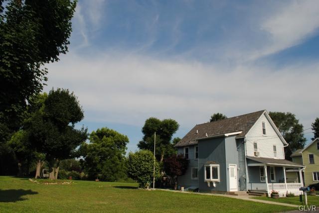 1209 Clearfield Rd, Nazareth, PA 18064 - photo 1