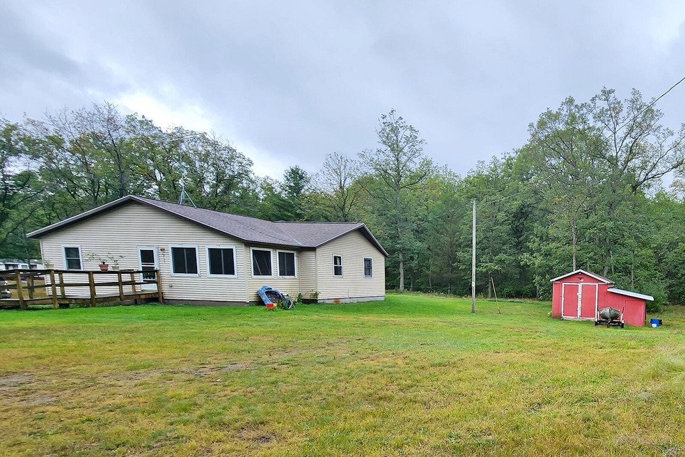 9129 N Woodbridge Ave, Bitely, MI 49309 - photo 1