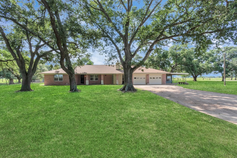 10426 Williams School Rd, Needville, TX 77461 - photo 1