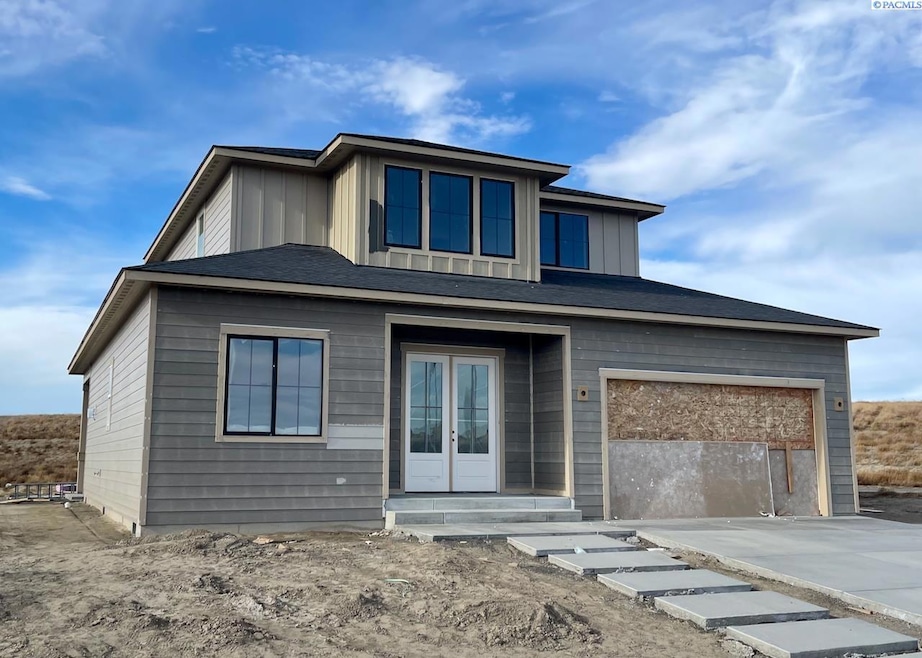 For Sale $695,500 • Co-Listing Agent