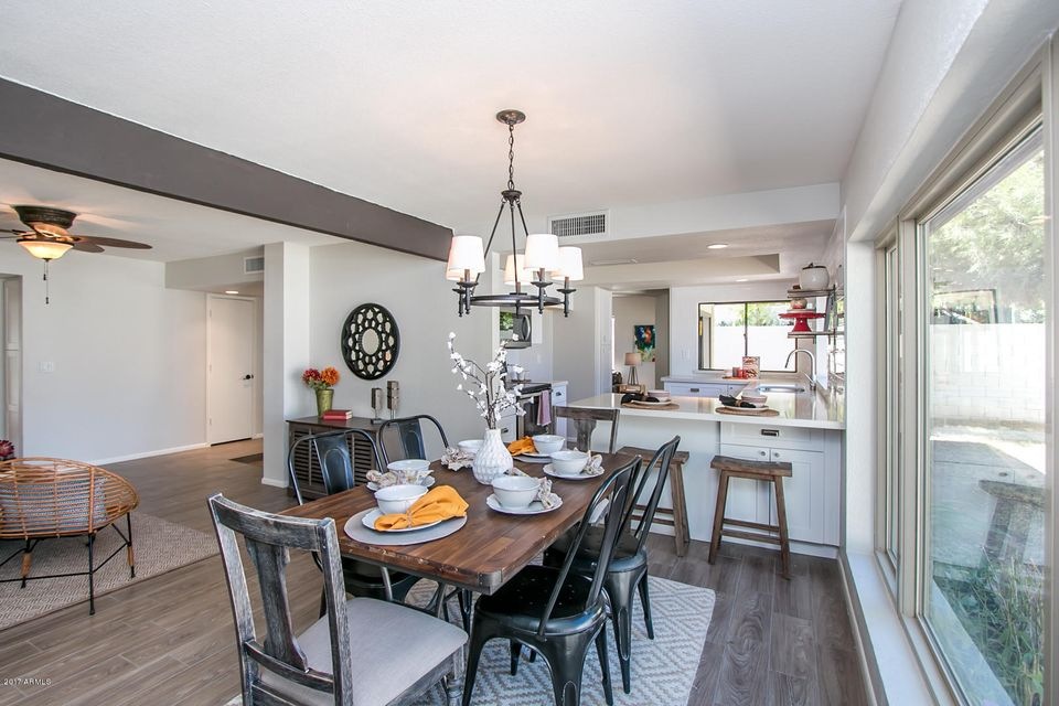 Kitchen & Dining