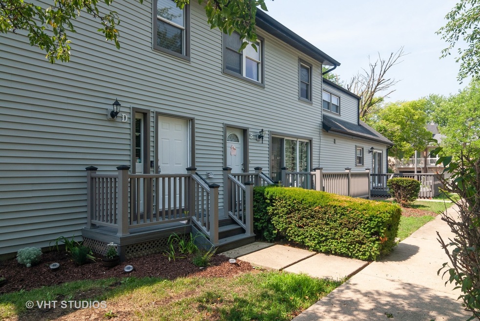 1320 Ironwood Ct unit D, Aurora, IL 60506 - photo 1