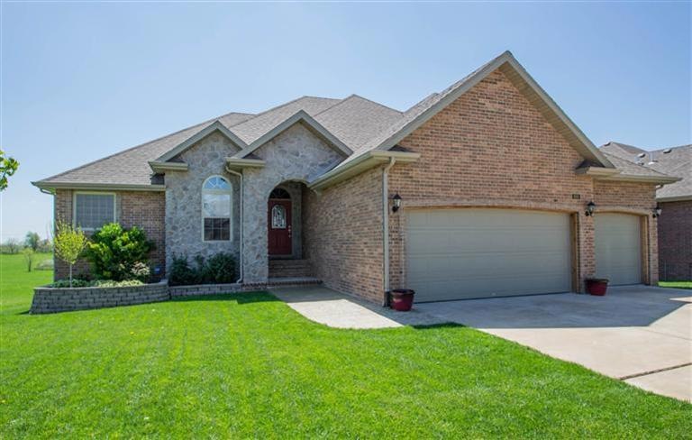 890 W Heather Glen Dr, Nixa, MO 65714 - photo 1