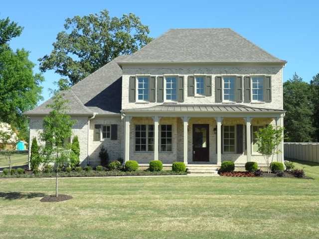 Charming new construction home on large cove lot!