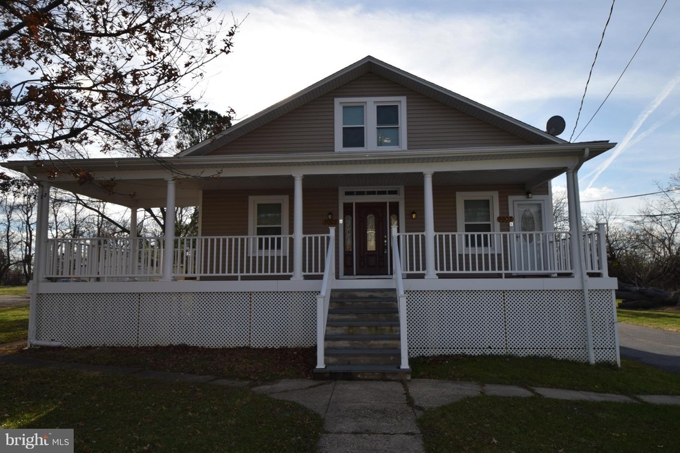 7007 Windsor Mill Rd unit B, Gwynn Oak, MD 21207 - photo 1