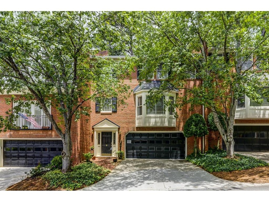 Gorgeous Brick Facade-Make Dove Hill your home!