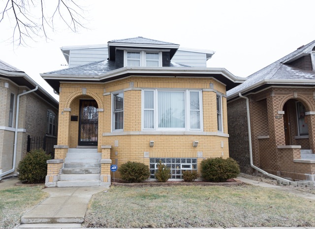 5250 W Oakdale Ave, Chicago, IL 60641 - photo 1