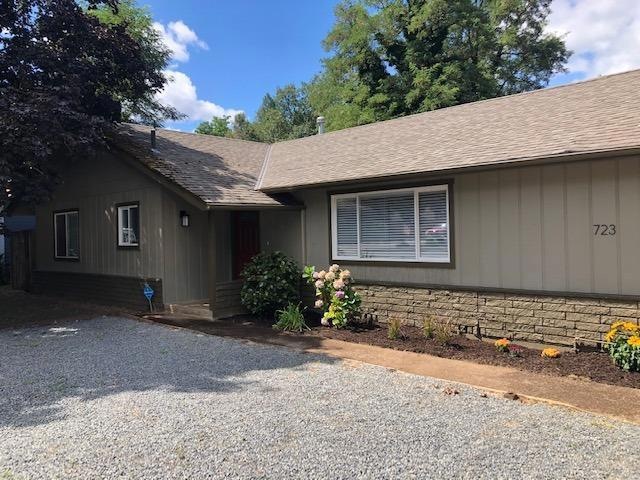 723 Pine St, Rogue River, OR 97537 - photo 1