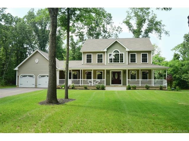 Gorgeous new colonial set off road for privacy