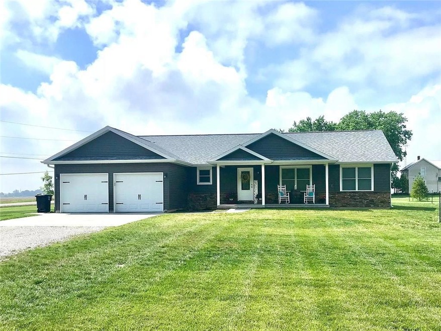 8985 E 1400th Ave, Effingham, IL 62401 - photo 1