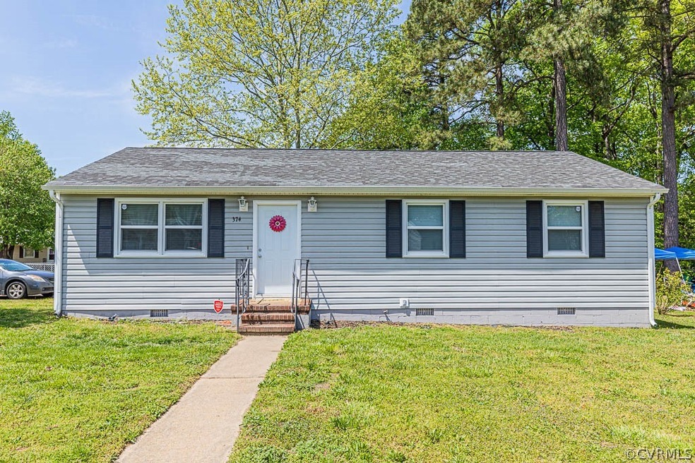 FRONT ELEVATION, MAINTENANCE FREE VINYL SIDING