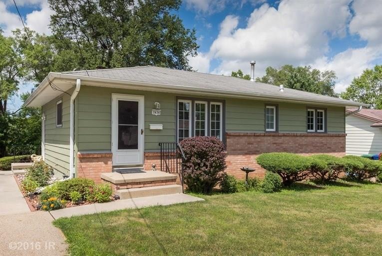 2636 Wedgewood Rd, Des Moines, IA 50317 - photo 1