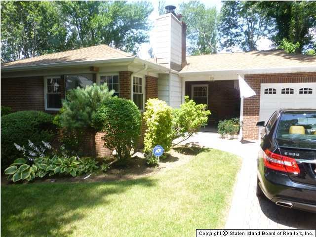 115 Cheshire Place, Staten Island, NY 10301 - photo 1