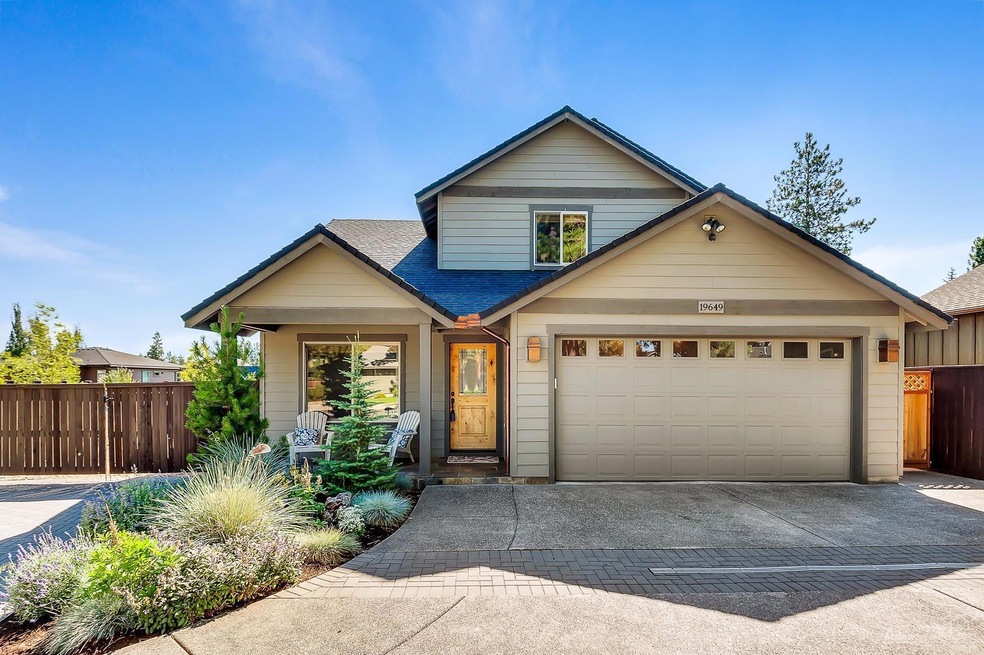 19649 Harvard Place, Bend, OR 97702 - photo 1
