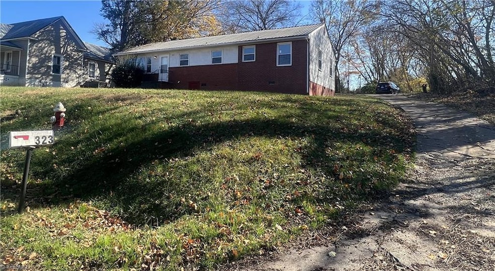 323 Coltrane Ave, High Point, NC 27260 - photo 1