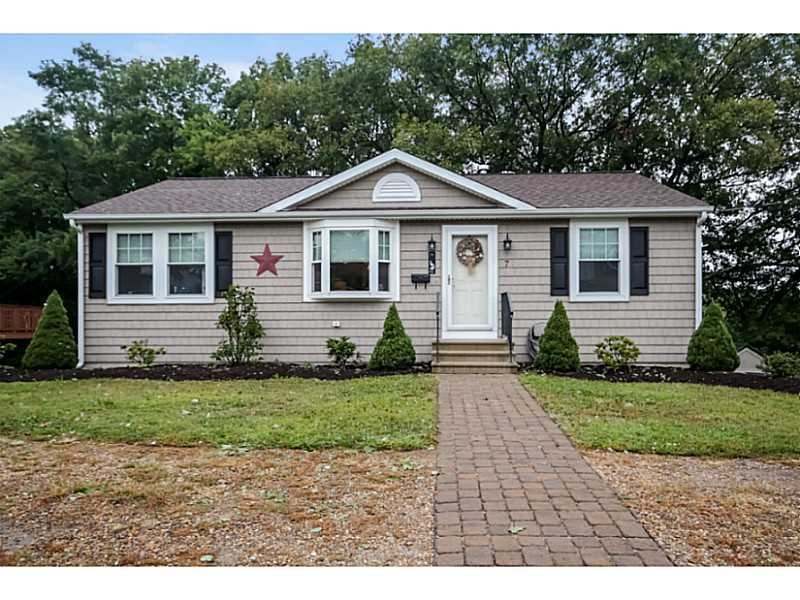 7 Petti Dr, West Warwick, RI 02893 - photo 1