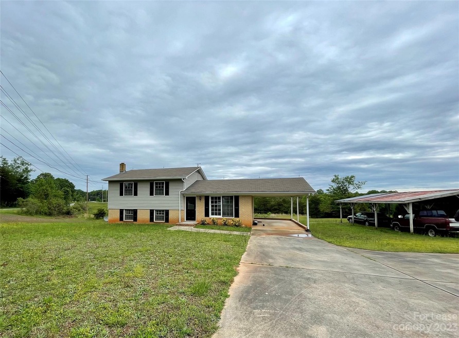 1864 N Ingleside Farm Rd, Denver, NC 28037 - photo 1