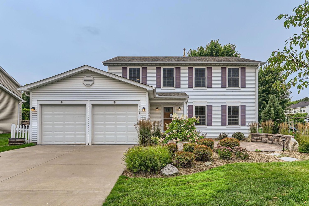 2202 Marilyn Avenue - Web Quality - 002 - 01 Exterior Front.jpg