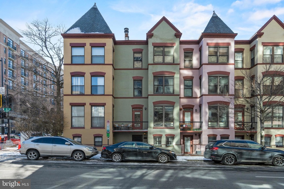 2502 M St NW unit 2502, Washington, DC 20037 - photo 1