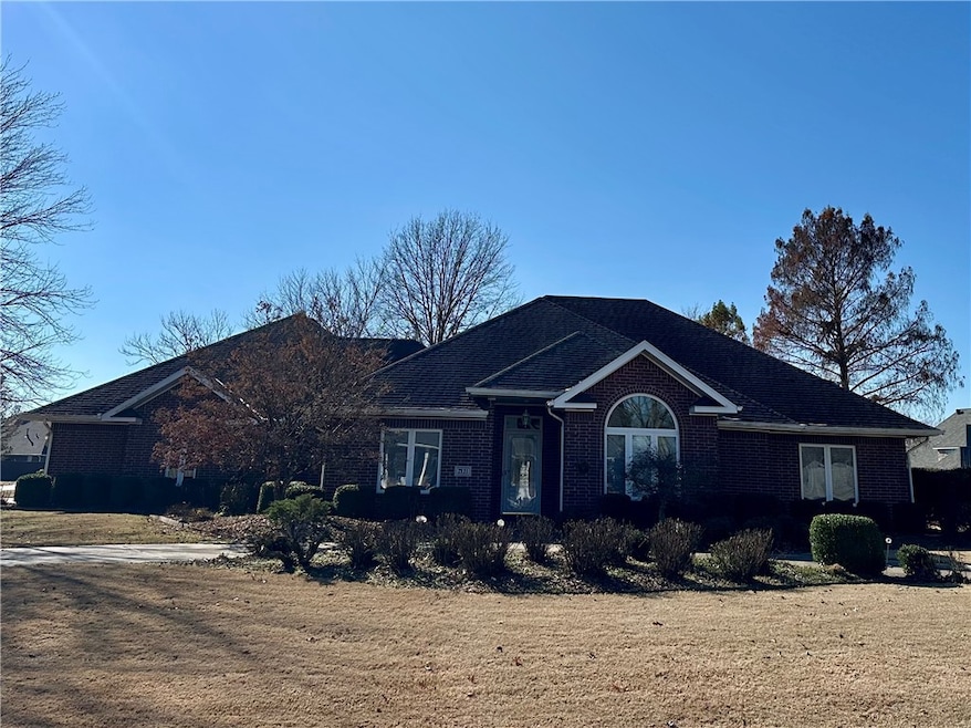 2721 S Laurel Crossing Cir, Rogers, AR 72758 - photo 1