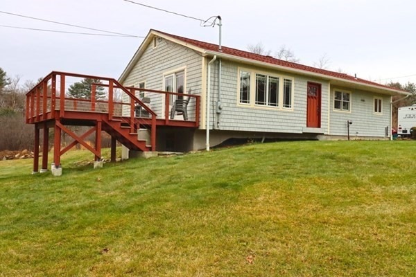 4 Hemlock St, Douglas, MA 01516 - photo 1