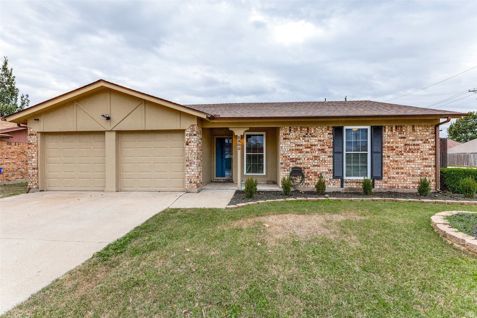 5900 Oak Hill Rd, Watauga, TX 76148 - photo 1