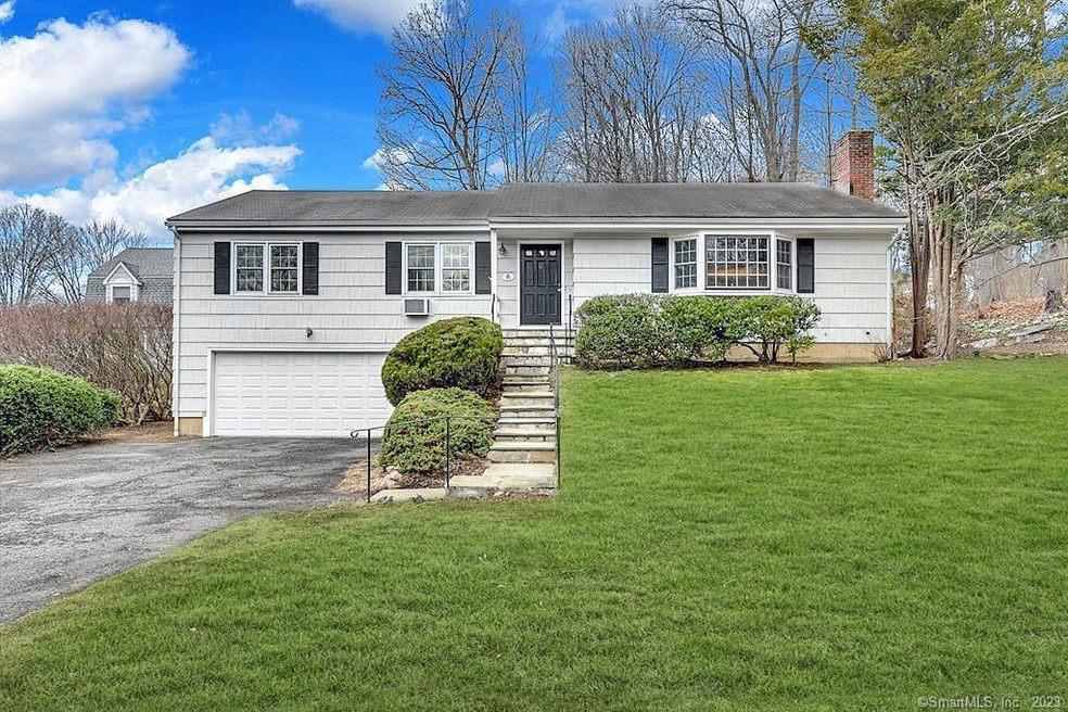 Welcome to 90 Old Norwarlk rd