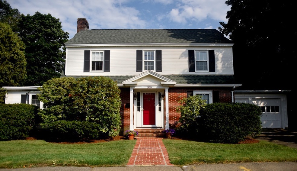 963 Humphrey St, Swampscott, MA 01907 - photo 1