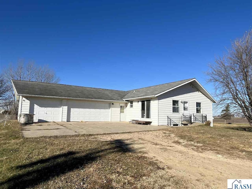 59347 County Road 17 E, Comfrey, MN 56019 - photo 1