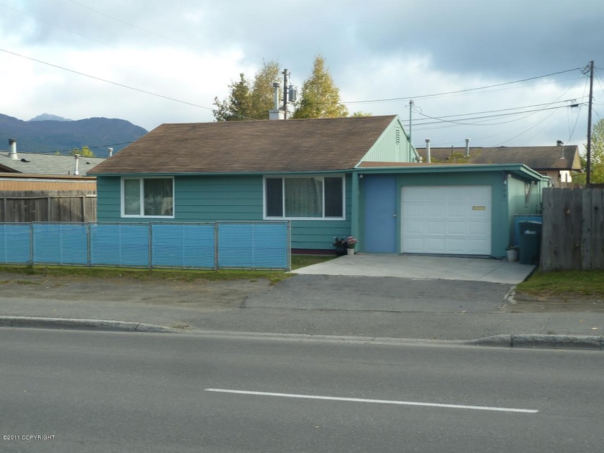 5902 Debarr Rd, Anchorage, AK 99504 - photo 1