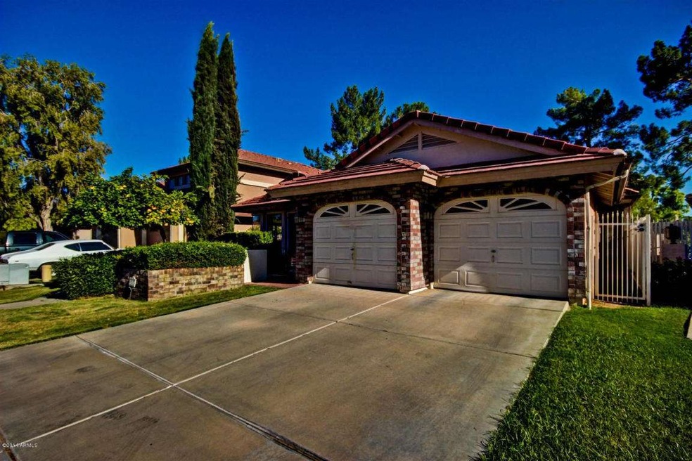 5747 W Del Rio St, Chandler, AZ 85226 - photo 1