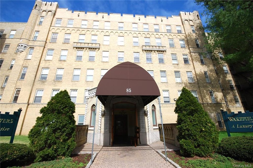 Wakefield Towers unit 6T, Yonkers, NY 10704 - photo 1