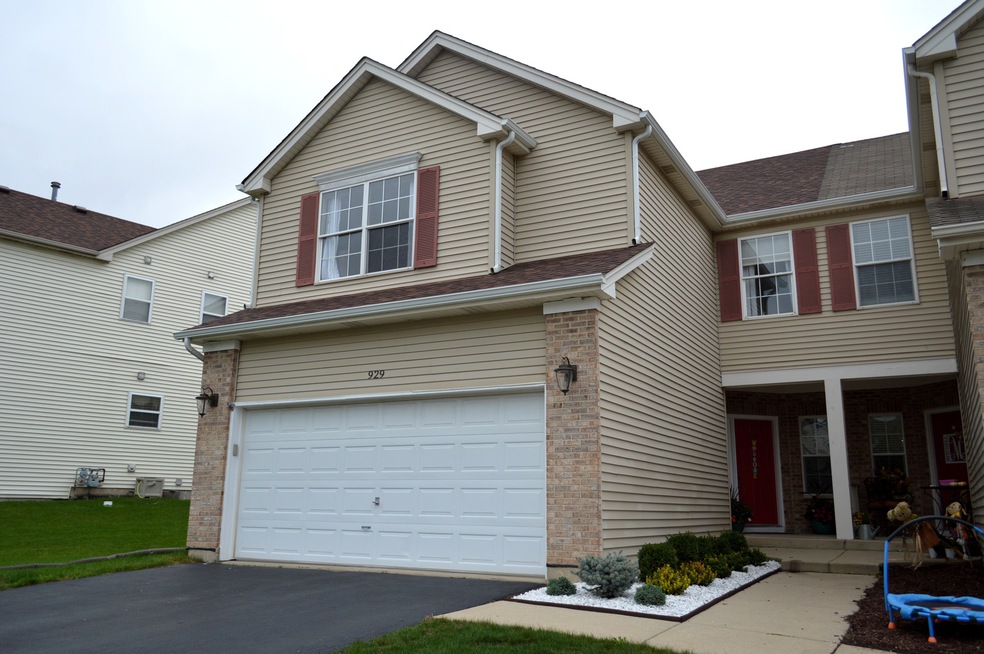 929 Cynthia Ln, Lake In the Hills, IL 60156 - photo 1