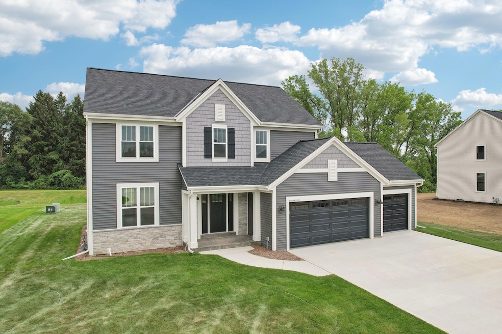 W251 N2321 Valleyview Cir 01