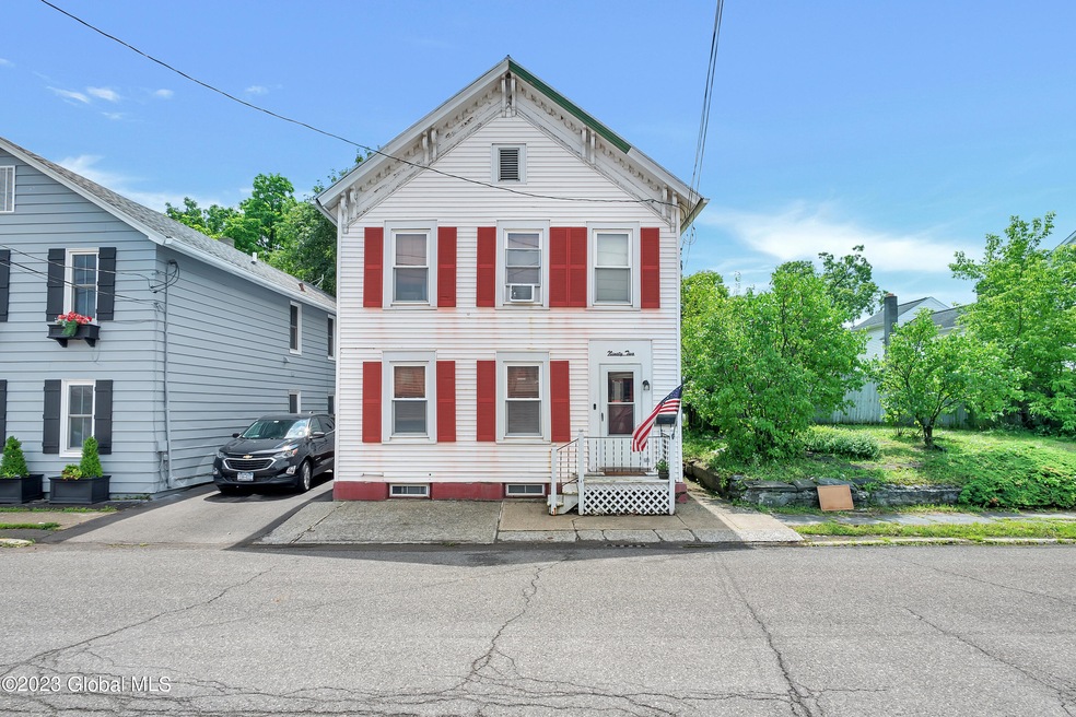 92 N 7th St, Hudson, NY 12534 - photo 1