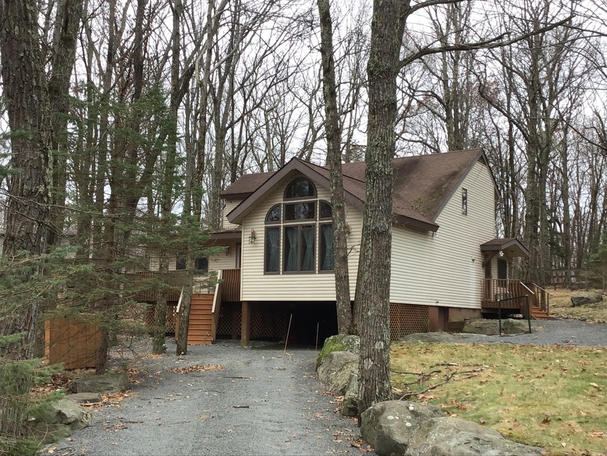 117 Surrey Ln, Hawley, PA 18428 - photo 1