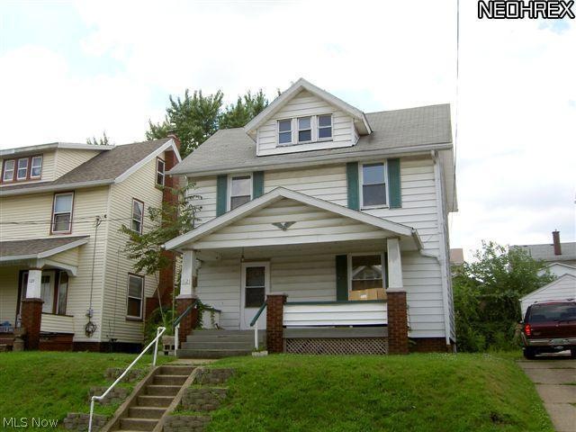 1121 Dartmouth Ave SW, Canton, OH 44710 - photo 1
