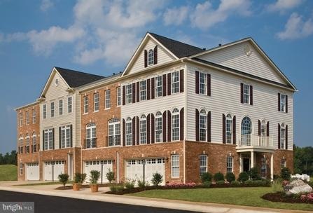 15233 N Berwick Ln unit F, Upper Marlboro, MD 20774 - photo 1
