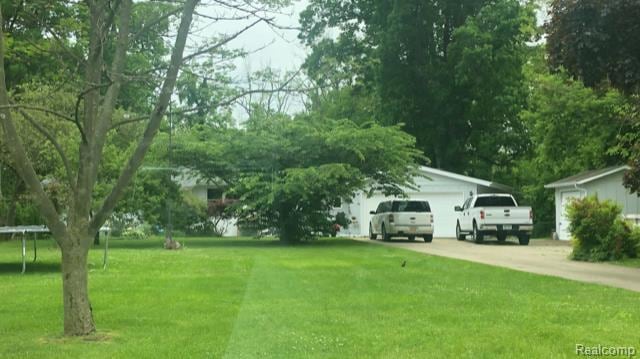 3378 Charmwood Dr, Port Huron, MI 48060 - photo 1