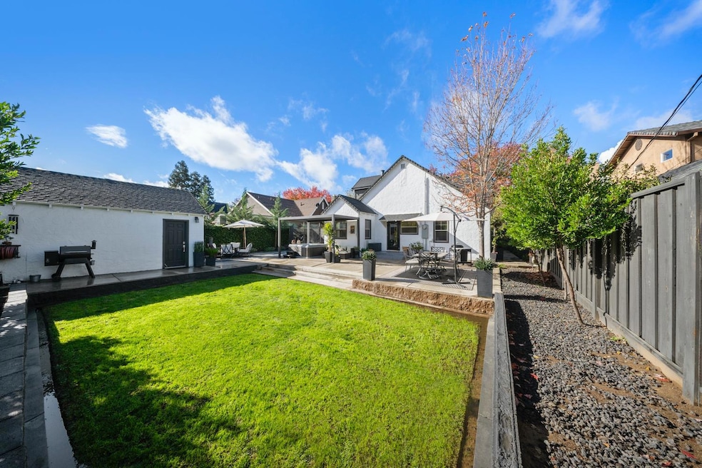 530 Myrtle Ave, Modesto, CA 95350 - photo 1