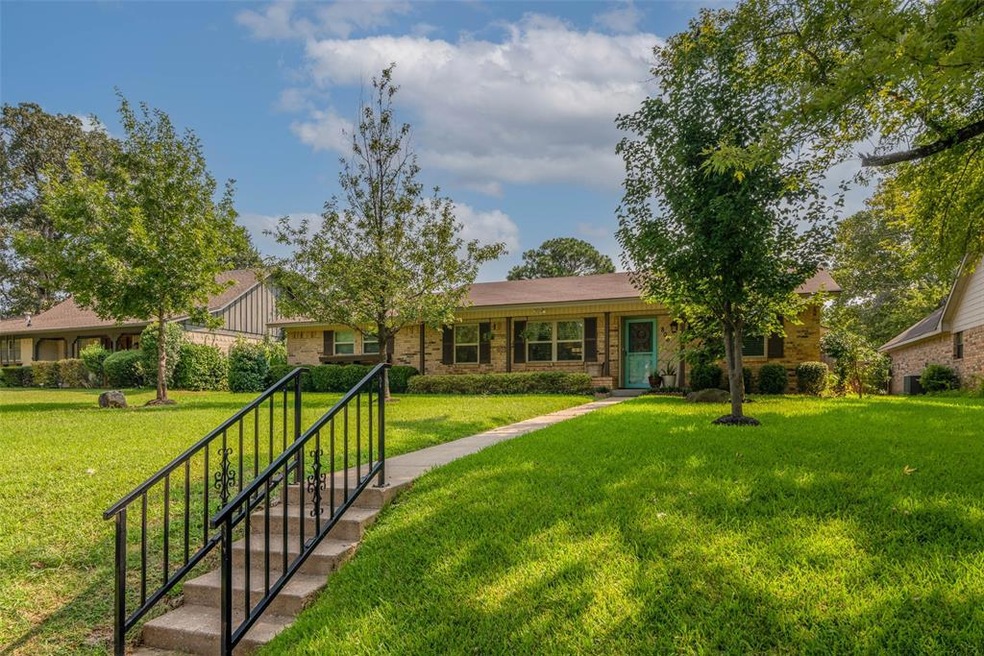 806 Glen Key St, Denison, TX 75020 - photo 1