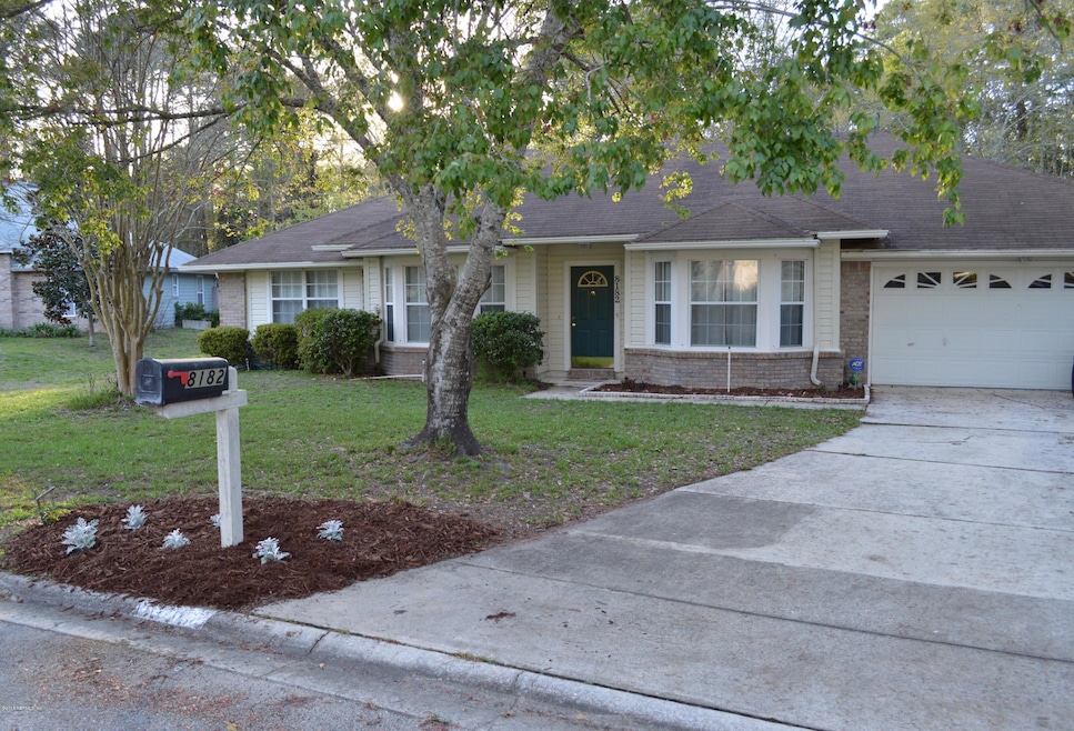8182 Kilkelly Ln S, Jacksonville, FL 32244 - photo 1