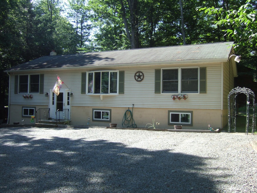 1123 Wallenpaupack Dr, Lake Ariel, PA 18436 - photo 1