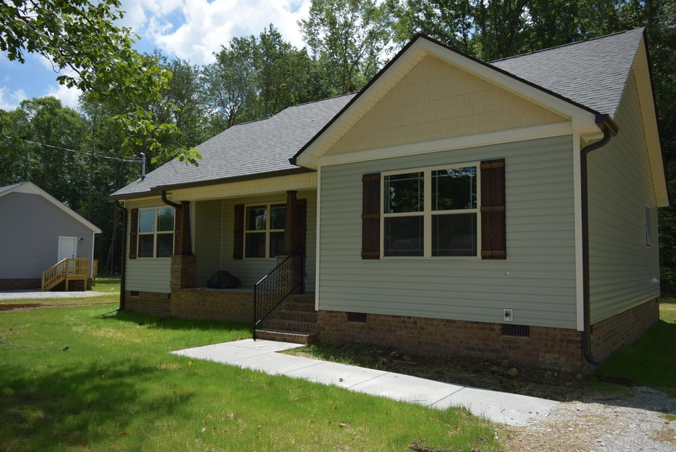 320 Forrestwood Dr, Manchester, TN 37355 - photo 1