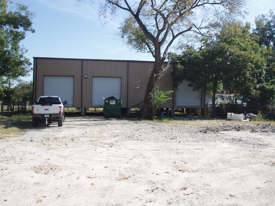 10926 Shady Ln, Houston, TX 77093 - photo 1