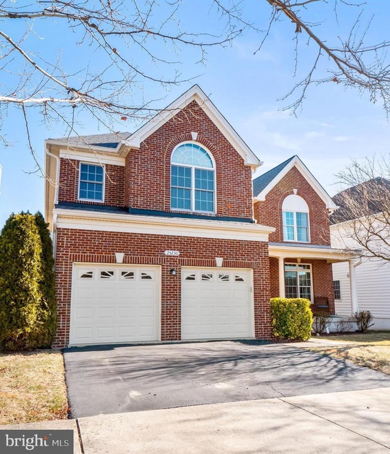 25230 Crossfield Dr, Chantilly, VA 20152 - photo 1