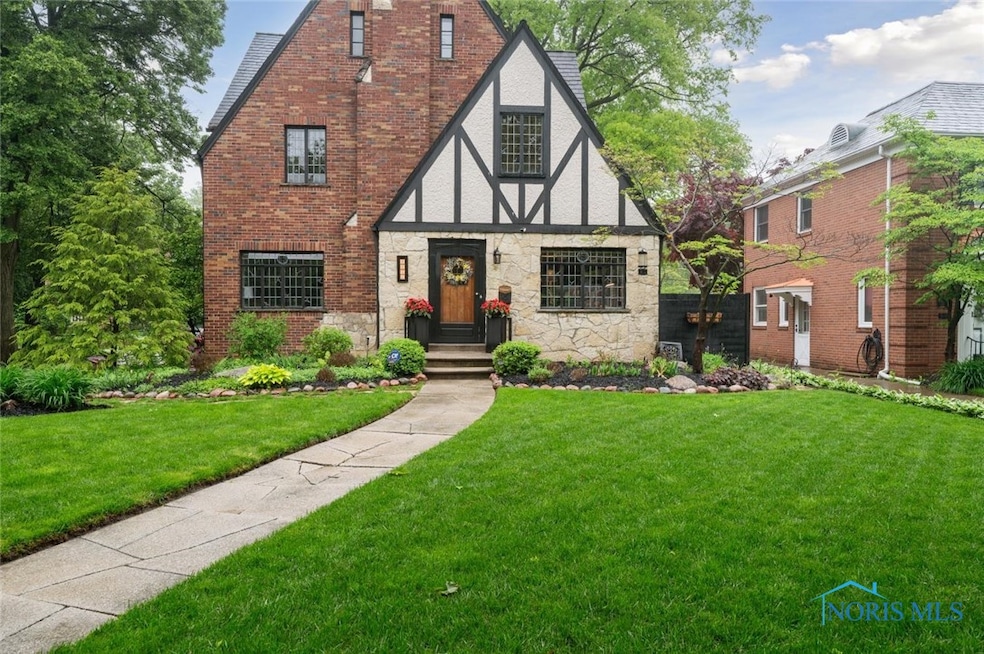 Welcome to 2256 Barrington Drive!
