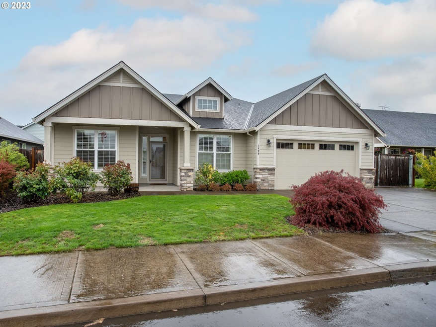 1499 N Oak St, Canby, OR 97013 - photo 1