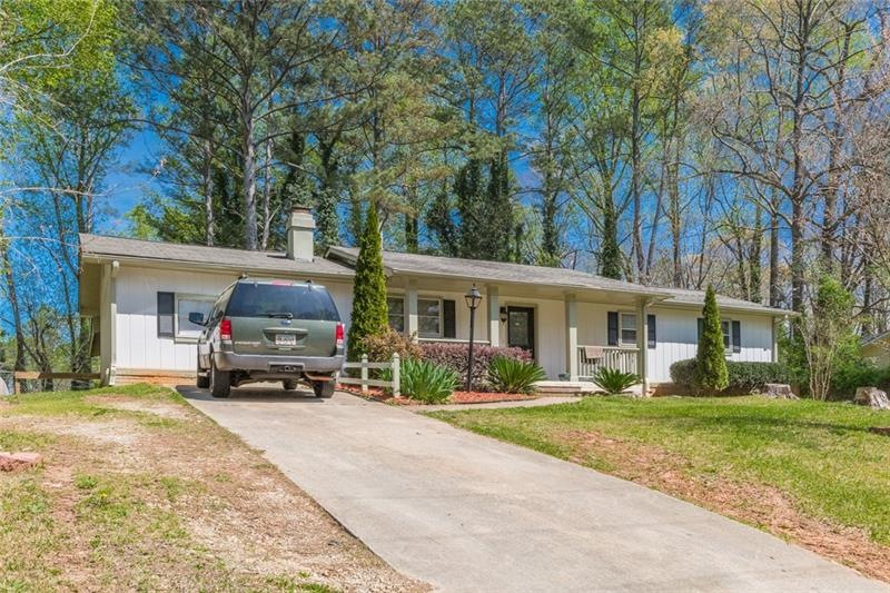 2946 Deshong Dr, Stone Mountain, GA 30087 - photo 1